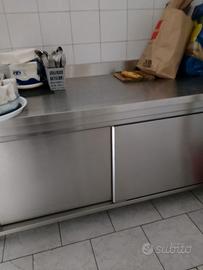 TAVOLO ARMADIATO PROFESSIONALE IN ACCIAIO INOX 