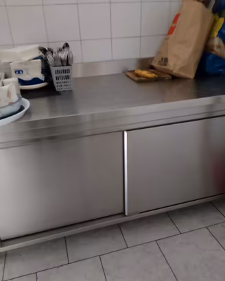 TAVOLO ARMADIATO PROFESSIONALE IN ACCIAIO INOX 