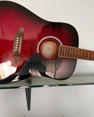 Chitarra acustica gia accordata, mai usata
