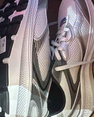 Skechers kids