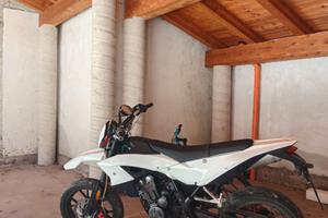 KSR Moto TR 125 SM