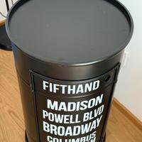 Comodino a forma di bidone maison du monde