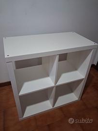 Scaffale bianco