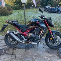 HONDA HORNET 750 BLACK RED