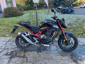 HONDA HORNET 750 BLACK RED