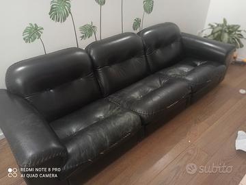 2 divani + 1 poltrona in pelle nera