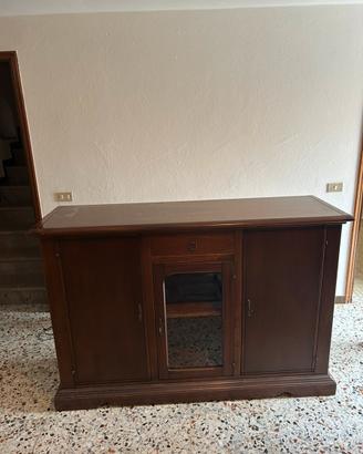 Credenza in noce arte povera
