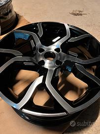 Cerchi in lega 17” 4x100