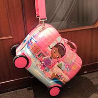 Trolley cavalcabile bambina dottoressa Peluche 