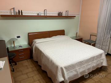 CAMERA MATRIMONIALE, LEGNO MASSICCIO