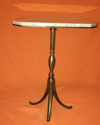 Tavolino in alabastro con gambe in ottone