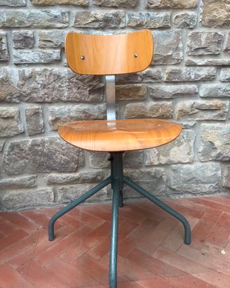Sgabello/ sedia modernariato vintage industriale.