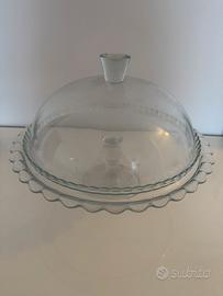 Tortiera con coperchio a capanna.