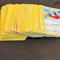 cinque mazzi da 100 carte ciascuno