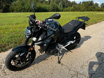 BMW F900R 2025 BLACK EDITION