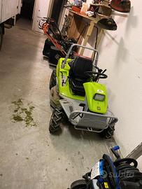 trattorino tagliaerba 