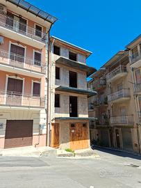 Palazzina indipendente nel cuore di Marineo