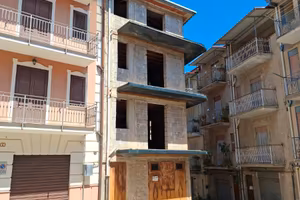 Palazzina indipendente nel cuore di Marineo