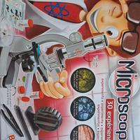 Giochi da tavolo e microscopio