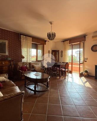 4 LOCALI A DESENZANO DEL GARDA
