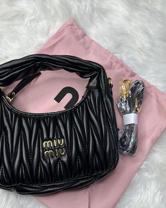 Bella borsetta Miu Miu