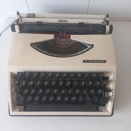 macchina da scrivere Triumph