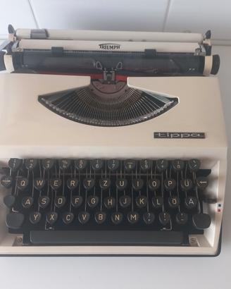 macchina da scrivere Triumph