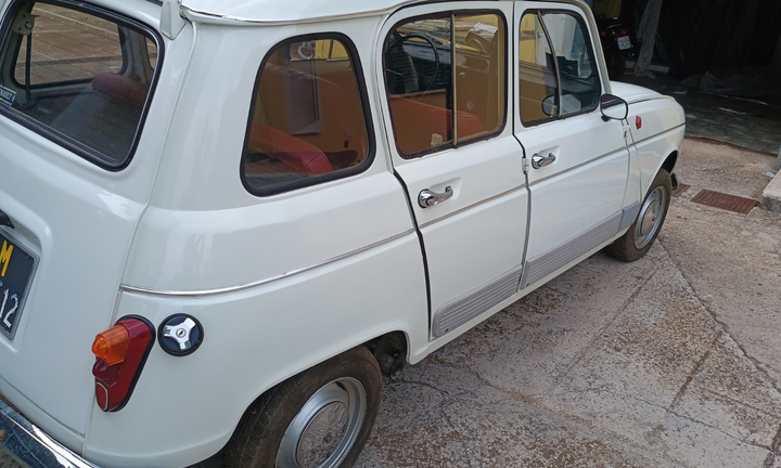 Renault r4