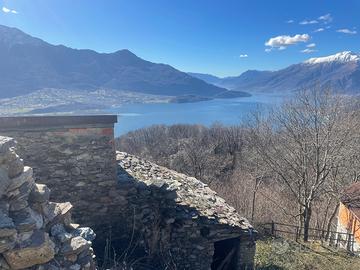 Lago Como Sorico loc. Bugiallo Rustico con terreno