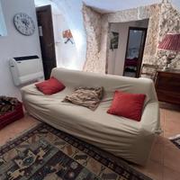 Calascio AQ. .Divano letto singolo