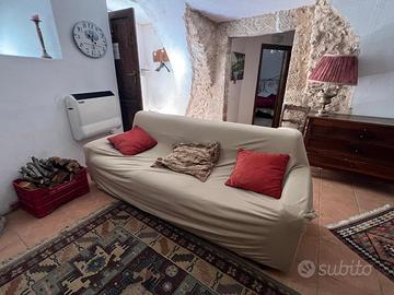 Calascio AQ. .Divano letto singolo