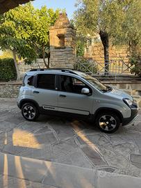Panda cross, hybrid 1.0, 70 cv