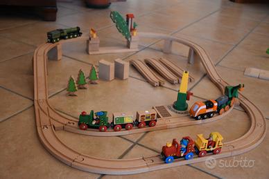 pista / binari treno in legno