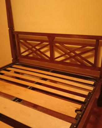Letto a baldacchino