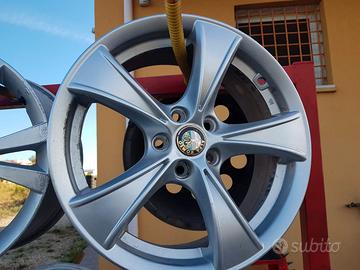 4 cerchi lega 16 alfa 156-147