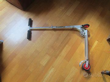 Monopattino pieghevole in alluminio