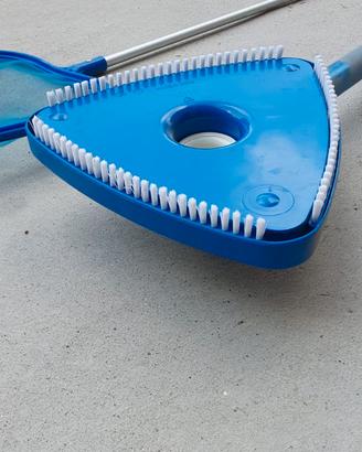 Spazzola per fondo piscina