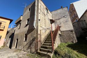 CASA SEMINDIPENDENTE A GRISOLIA