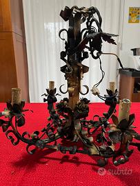 Lampadario in ferro battuto