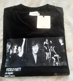 T-shirt over Vicolo