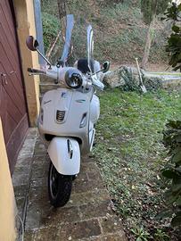 Piaggio Vespa 300 GTS - 2014