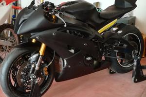 Yamaha r6 pronto pista