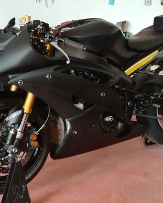Yamaha r6 pronto pista