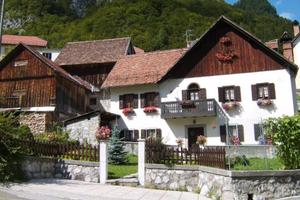 Casa tipica un borgo antico nel cuore della Carnia