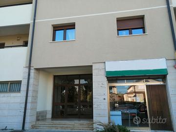 Cz, Corvo, luminoso appartamento con posto auto