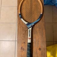 Vecchia racchetta da tennis