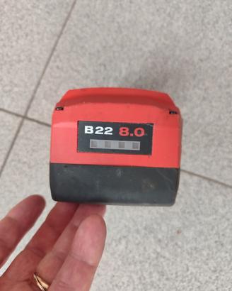 Milwaukee 22v 8ah