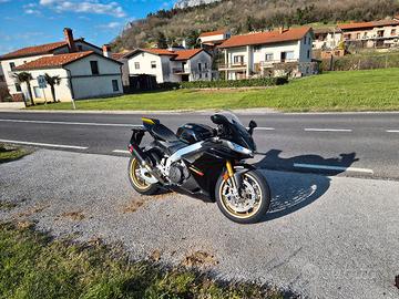 RSV4 1100 Factory Ultra Dark