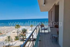 Appartamento di fronte al mare al centro di Roseto