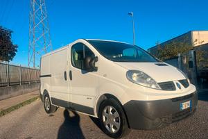 Renault trafic 2.0 dci